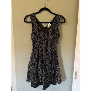 🌟 Sienna Sky Black & White Lace A-line Dress Size Small